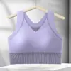 Sujetador deportivo sin costuras de color de contraste, camiseta sin mangas para mujer que levanta y moldea la espalda, secado rápido de verano, copa integrada, se puede usar como prenda exterior