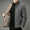 Chaqueta de Algodón con Forro de Terciopelo para Hombre de Invierno, Edad Media, Pana, Cuello Alto, Engrosada, Cálida, Ropa de Papá, Patrón de Diamantes, Ropa de Algodón para Hombre