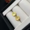 Brincos de Tarraxa Geométricos com Flor de Car Brilhante Artesanal, Banhados a Ouro 18K, Estilo Moda Coreana, Brincos de Luxo Leve de Alta Qualidade para Mulheres