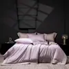 Juego de ropa de cama de cuatro piezas de algodón de fibra larga 100s con bordado de borde ancho en azul brumoso, lujo ligero todo algodón para dormir sin ropa, ropa de cama para uso doméstico, disponible para entrega