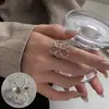 Anillo de fuegos artificiales elegante y exquisito para mujer, lujo ligero, moderno, único, anillo abierto versátil, borde ancho, anillo de moda para el dedo índice de celebridad de internet