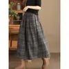Saia Xadrez Tingida em Fio Resistente Estilo Retrô para Mulheres Outono e Inverno Saia Longa Quente de Lã Saia Xadrez de Comprimento Médio