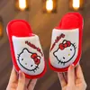 Pantuflas de algodón para niñas, pantuflas de suelo cálidas de felpa gruesa estilo padre-hijo, pantuflas de algodón para el hogar con dibujos animados, disponibles para venta al por mayor