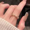 Anel Aberto Retrô Francês Antigo Médio Diamante Completo Moda Senso de Alta Qualidade Temperamento Design Nicho Acessórios de Diamante Exquisitos para Mulheres
