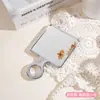 Espejo de Maquillaje Portátil Fresco Estilo Coreano con Diseño de Rosa, Espejo Portátil Tridimensional con Mango, Se Puede Colgar para Retoques en la Oficina