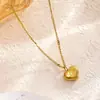 Colar elegante e luxuoso de aço titânio banhado a ouro, requintado e sem cor, para mulheres, combinando com todas as tendências de celebridades da internet, fábrica de correntes para clavícula