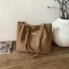 Bolsa Retro da Moda para Mulheres 2025 Novo Inverno Super Popular Simples Versátil Bolsa de Ombro Grande Capacidade Bolsa Tote para o Dia a Dia