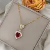 ¡Hermosa chica dios de la guerra! Collar Rojo Tesoro Amor Acero de Titanio Conservación del Color Nuevo Atmosférico Cadena para Clavícula Diamante Impresionante