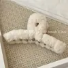 Clip de Cruz de Peluche Simple para Otoño e Invierno Estilo Coreano Elegante de Alta Gama Pinza de Tiburón Pinza para el Cabello de la Parte Posterior de la Cabeza Pinza de Cabello Elegante