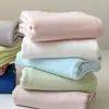 Sábana de cama de gasa de doble capa Clase A de una sola pieza, gorro de cama, funda de edredón de algodón puro 200x 230 individual y doble funda de edredón de color sólido