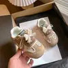 Tênis Fashion Infantil 2026 Primavera e Outono Novo Estilo Meninas Coelhinho Fofo Estampa Floral Tênis Esportivo para Bebês