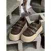 Zapatillas de entrenamiento retro alemanas para mujer 2026 otoño nuevo estilo aumento de altura interior cordones punta del pie Argan casual deportivas de tabla