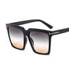 Gafas de sol T-box europeas y americanas de 2022, modernas gafas de sol con montura grande y diseño de libro de equitación rojo para celebridades de Internet.