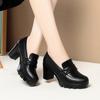 Sapatos Elegantes de Salto Alto com Salto Grosso, Sapatilhas com Decote Profundo para Mulheres, Sapatos Plataforma de Solado Grosso para Primavera e Outono, Sapatos de Mãe, Sapatos de Passarela Modelo Cheongsam