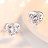 Pendientes pequeños de plata de ley s925 con forma de corazón rojo, elegantes, estilo coreano, sencillos y pequeños, con diseño de hada blanca y roja.
