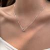Collar Doble Capa con Colgante Geométrico Minimalista Entrelazado para Mujer, Cadena para Clavícula Exquisita Versátil de Lujo Ligero, Choker de Instagram