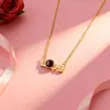 Estilo Europeo y Americano 100 Idiomas Mismo Estilo de Tiktok Te Amo Iloveyou Collar de Acero de Titanio con Proyección para Mujer, Sencillo y con Sensación de Lujo Ligero