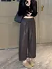 Calça Feminina Casual de Couro PU Escovado Lavado Preta, Nova Estilosa Outono e Inverno, Harem, Emagrecedora, Solta, Perna Larga, Cropped