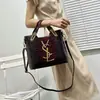 2026 Nuevo Bolso de Marca de Gran Capacidad para Madres de Mediana Edad, Elegante Bolso de Cuero Genuino para Mujer, Bolso de Hombro Cruzado Tote