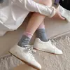 Meias de Meia-Panturrilha com Pingente de Acessório Listrado Estilo Coreano 26 Início da Primavera Femininas Retro Color-Blocking Sem Costura Versátil Casuais Meias Largas Meias de Algodão