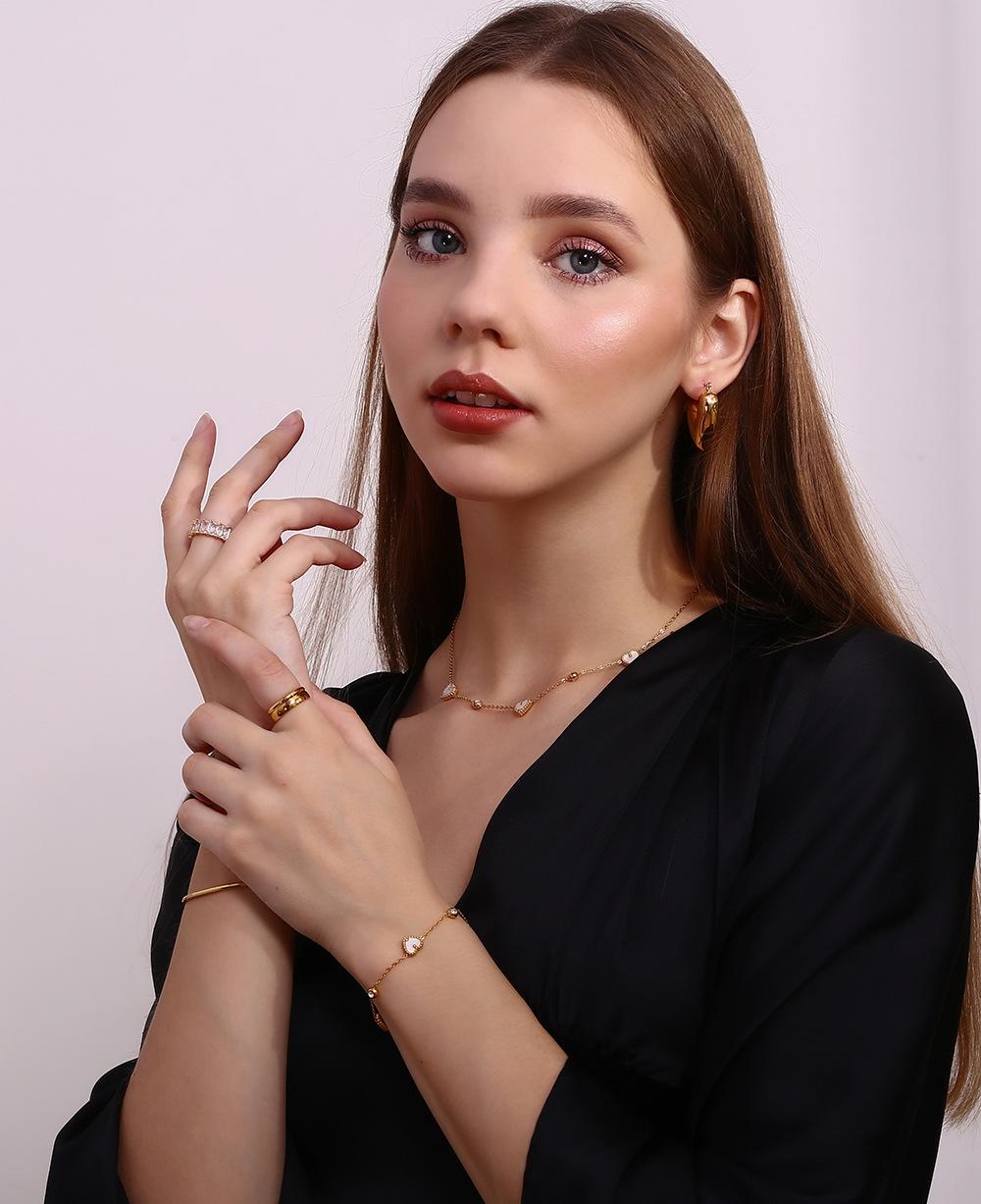 新品项链爱心带钻 新品手链爱心带钻 新品蛇链手链 E7572