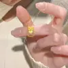 Colar com pingente de coração e laço estilo coreano para mulheres, novo modelo 2026, luxo leve, elegante, corrente para clavícula de alta qualidade, acessório de pescoço