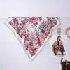 Bufanda Cuadrada de Seda Nueva Marca de Moda Estampado de Cadena Sencillo para Cuatro Estaciones, Bufanda Cuadrada de Seda Sintética de 70 cm, Bufanda Moderna Versátil para Mujeres Profesionales