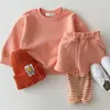 Estilo coreano ins Suéter de algodón con cuello redondo de oso para bebé recién nacido y niño pequeño Conjunto deportivo Casual de dibujos animados para bebé Conjunto de dos piezas