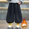 Pantalones de Felpa para Niños Otoño e Invierno 2026 Nuevos Elegantes Pantalones Deportivos Casuales a Cuadros para Niños Pantalones Largos Deportivos para Bebé Niño