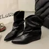 Botines de Mujer con Tacón Oculto 2026 Botas Vaqueras Estilo Millennial para Mujer Botas de Monta de Punta Estrecha Botas Arrugadas Apiladas Pierna Ancha