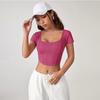 Roupa Feminina Europeia e Americana Transfronteiriça Site Independente 2026 Nova Camiseta Tricotada de Manga Curta com Decote Quadrado Irregular Top Curto Justo