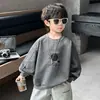 Moletom Infantil Primavera e Outono 2026 Novo Estilo Cinza Gola Redonda Pulôver Estiloso Bebê Outono Camisa Básica Casual