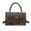 Bolsa de Ombro Estampada de Leopardo Estilo Hong Kong Nova Verão 2025 Bolsa de Braço Ocidental Simples na Moda Bolsa Transversal Bolsa Transversal Personalizada