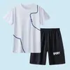 Conjuntos Esportivos para Meninos, Roupas de Verão de Secagem Rápida para Crianças, Uniformes de Basquete para Crianças Maiores, Roupas de Corrida de Seda de Gelo com Manga Curta para Adolescentes