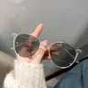 Novos Óculos Redondos Ultraleves na Cor Chá Cool para Estudantes, com um Estilo Artístico Fresco, Fotocromáticos, Podem Ser Equipados com Lentes de Grau, Perfeitos para Mulheres Sem Maquiagem