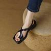 Sandálias Romanas de Verão para Mulheres 2026 Novo Estilo de Verão Casuais Retrô Versáteis Sapatos Baixos para Mulheres