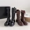 Botas de plataforma estilo retro británico negras para mujer, nueva colección otoño 2026, que realzan la altura y estilizan, botas de caña alta versátiles