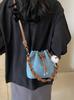 Este ano Popular Bag Women's 2024 New moda casual denim shoulder bag Commuter Crossbody bucket bag