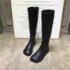Botas Longas Femininas Redondas Estilo Coreano First Encounter Season, coleção outono/inverno 2026, marrom, versátil, de salto baixo, emagrecedoras, botas skinny, botas altas