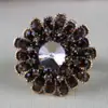 Fivela de Broche de Pérola Desenho Animado Camélia Corsage Broche de Diamante Fivela de Xale de Cristal para Mulheres - Escarpa de Seda Coreana Mais Vendida