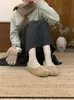 Zapatos de Felpa y Piel Color Blanco Roto para Mujer, Nuevos 2025 Otoño e Invierno Zapatos Planos Estilo Ballet con Lazo, Zapatos de Algodón Peludo