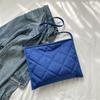 Bolso de mujer con bordado de diamantes en color liso, nuevo bolso cuadrado pequeño informal combinable para todo el invierno de 2023, bolso bandolera de hombro, bolso de mano