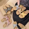 Sandalias de mujer a rayas, sencillas y elegantes, verano 2025, con tiras cruzadas, sin cordones, ligeras, cómodas, planas para exteriores