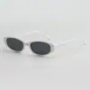 Gafas de sol estilo coreano, nuevo diseño retro de montura pequeña tipo ojo de gato, diseño minimalista con detalles de remaches, estilo retro, unisex y protección UV