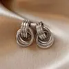 Brincos Statement Geométricos de Latão com Ouro 18K Real para Mulheres e Meninas Europeias e Americanas, Argola Dourada Robusta com Pingente, Estilo Ol Fashion