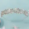 Diadema Super Flash de Pedrería Transfronteriza, Gama Alta, Lujo Ligero, Accesorios Versátiles para el Cabello de Boda, Diadema de Flor de Ciruelo y Hoja de Diamante Hecha a Mano al por Mayor