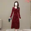 Vestido de Veludo Dourado Estampa 3D Feminino Primavera Outono Tamanho Plus Temperamento Emagrecimento Roupa de Mãe Grande Balanço Acima do Joelho Vestido Longo