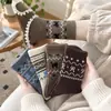 Nova coleção outono e inverno: meias de algodão estilo étnico retrô, feitas com algodão penteado para uma sensação macia e quente, comprimento até a panturrilha, versáteis e estilosas, com design Fair Isle