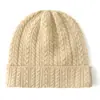 Chapéu de cashmere novo de alta qualidade para outono e inverno, tricotado, para circunferência de cabeça grande, com protetores de orelha, chapéu de lã quente, cor sólida, combina com tudo, chapéu para o frio