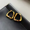 Pendientes Cuadrados Geométricos Chapados en Oro Real Estilo Europeo y Americano para Mujer, Pinzas Metálicas Exageradas de Personalidad de Gama Alta, Pendientes Estilo Celebridad de Internet